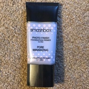 Pore minimizing primer